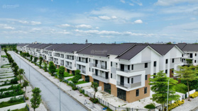 Shop 120m2 - Hàng F0 làm việc trực tiếp chủ đầu tư - KĐT vệ tinh Centa Riverside Từ Sơn chỉ 8,2 tỷ