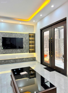 Cương Ngô - Thanh Trì - Nhà 4 tầng, 50m2 MT 5m, Dọn vào ở luôn, tiện ích bạt ngàn, giá 7.45 tỷ!!!