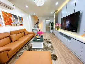 Chính chủ bán nhà  Cầu Giấy, ngõ ô tô tránh, 2 thoáng, xây mới ở sướng 48m nhỉnh 10 tỷ