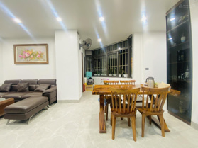 Bán căn 3 ngủ đẹp, tầng trung, hướng Đông Nam, Trung Hòa, Cầu Giấy giá 5.x tỷ