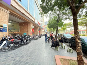 Bán toà văn phòng MP Hoàng Quốc Việt 255m2 x 9 tầng hầm - 2 thang máy - đầy đủ GPXD, PCCC - 130 tỷ