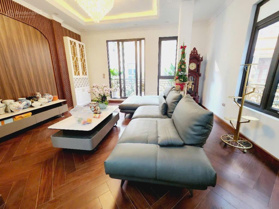 Bán nhà Hoàng Quốc Việt, 68m2, 4 tầng, MT rộng, phân lô, ôtô 7 chỗ vào nhà. 16,8 tỷ. 0985 387 468