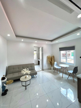 Bán tòa CHDV Phạm Văn Đồng, gần Ngoại giao đoàn, 68m2, 7T, 16 PKK, thu 90 triệu, PCCC đầy đủ