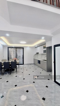 Siêu hiếm! Chính chủ gửi bán nhà Thành Thai, Cầu Giấy, lô góc 3 thoáng, 62m2 chỉ 12tỷ9, 20m ra ô tô