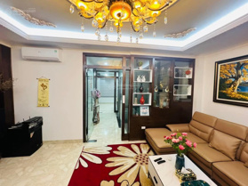 Bán nhà víp nhất Hoàng Quốc Việt! Phân lô ôtô tránh, 2 thoáng, kd đỉnh, ở sướng 68m2*5 tầng MT 5.5m