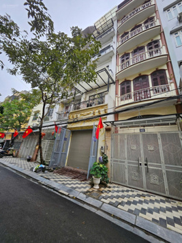 Phân lô Võ Chí Công 6 tầng thang máy ô tô tránh vỉa hè cách phố 50m