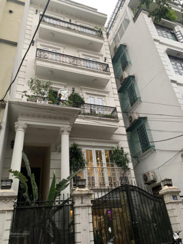 Hàng hiếm tại Đỗ Quang - Cầu Giấy , dt 130m2 x 6 tầng, hai mặt tiền , giá bán 60 tỷ. lh: 0988 138 345