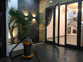 Cho thuê nhà hẻm xe hơi 7A/32F Thành Thái, Phường 14, Quận 10