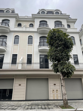 Cần bán gấp - căn Kinh Đô 75m2 - mặt tiền 5m - gần Vincom - đường 20m