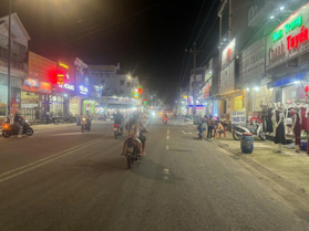 Bán gấp nhà đường D1 khu Việt Sing vị trí kim cương giá rẻ