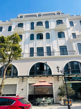 Bán Shophouse 2 mặt tiền kinh doanh rẻ hơn năm 2022 6 tỷ đối diện đường lớn 20m và 10 toà chung cư