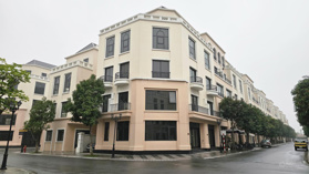 Bán liền kề góc 118m2 với đơn giá rẻ chỉ như căn bình thường