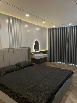 NHÀ PHỐ ĐẸP KINH DOANH TỐT QUẬN HOÀN KIẾM!