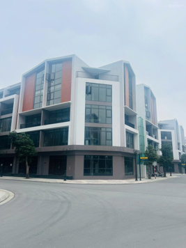 Bán căn liền kề góc Phố biển 135.8m2 Xây dựng 5 tầng diện tích sàn 495m2 sát công viên trung tâm