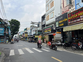 Bán nhà MTNB Nguyễn Sơn, 6,5x17m, 5 lầu, 22 phòng, thu nhập 70tr/tháng, 18 tỷ