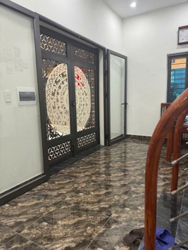 Nhà Ba Đình mặt tiền đẹp 6M x 40m2 - Cách mặt phố vài bước chân - Ngõ thoáng sáng.