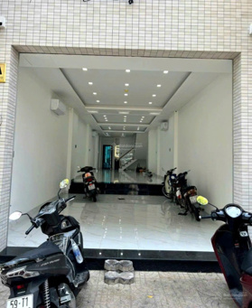 Cần cho thuê nhà MT 331A Lê Văn Sỹ P. 1 Q. Tân Bình gần khúc giao Phạm Văn Hai