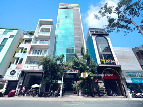 Văn phòng 840m2 giá 320 triệu - rẻ nhất Quận 1