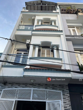 Bán nhà Tân Sơn Nhì, 4x16m, 2 lầu, ST, 4PN, 4WC, nhà đang ở đẹp, 7.8 tỷ