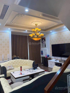 Bán gấp liền kề: 98m2 Vinhomes Imperia. Hoàn thiện nội thất về ở ngay. Giá chỉ: 13.65 tỷ