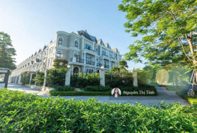 Bán biệt thự Tây Hồ 140m2 xây 3.5tầng, 1 hầm, đầu chờ thang máy, 2 mặt thoáng view vườn hoa, sẵn sổ