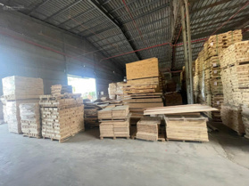 BÁN XƯỞNG HẠ 10 tỉ, tặng 6 lò sấy , 3 bình điện .