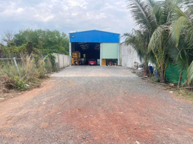 (Rất hiếm) QL13 Chính Chủ bán cái kho 1000m 7.3ty gần trung tâm xầm uất 3phut đi xe thu 38tr/tháng