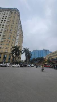 Bán căn hộ 3 ngủ, 2wc, tầng thấp phố Tôn Quang Phiệt, Quận Bắc Từ Liêm diện tích 97m2 