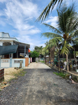 Vịnh Hòa - Sông Cầu - Phú Yên. Cách bãi tắm được 200m (biển du lịch) diện tích: 421m2 sẵn 93m thổ