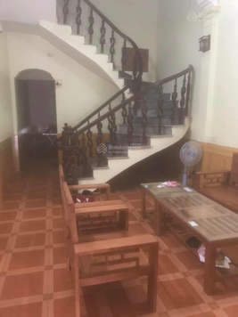 Chính chủ cần bán nhà trung tâm thị trấn Vương