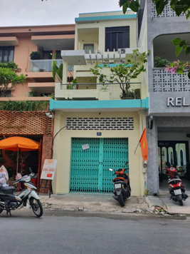 Cho thuê nhà nguyên căn mặt tiền Đặng Tất, phường Tân Định Quận 1