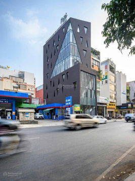 Cho thuê góc 2 MT đường Võ Thị sáu ngay Phạm Ngọc Thạch, DTSD~ 1500m2, hầm, trệt, 8 lầu, giá: 160tr