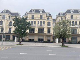 Hàng khủng long, mặt tiền 10m nằm trên trục chính nối VĐ3.5 và VĐ4, giá hấp dẫn