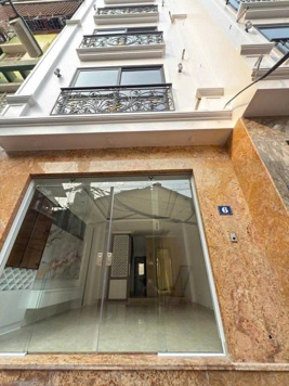 Bán nhà ngõ Cầu Giấy, DT 36m2 x 6 tầng thang máy, giá 9,8 tỷ
