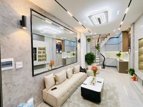 Nhà đẹp Bưởi - Lạc Long Quân 30m2 x 4 tầng - Ngõ nông, gần phố - Full nội thất.