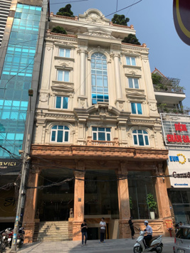 Bán toà nhà 8T thang máy mặt phố Cát Linh, phường Tân Thành TP Ninh Bình 2 mặt tiền DT 178m2 MT 8m