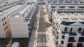 Duy nhất 1 căn Vietsing Square KĐT VSIP giá 4,xx tỷ XD 4 tầng hướng Đông mát mẻ trục thông 2 đầu