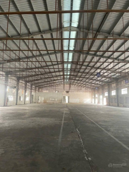 Nhà xưởng trong KCN Sóng Thần - tổng 1ha có 5000m2 xưởng, 2000m2 là VP và canteen, đất trả 1 lần
