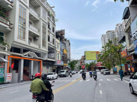 Bán đất tặng nhà trục đường kinh doanh Hạ Long - Bãi Cháy