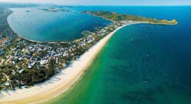 View biển Vinh Hoà thực tế 500m2 sổ 376m2 trực diện biển đường ô tô giá khá hợp lý