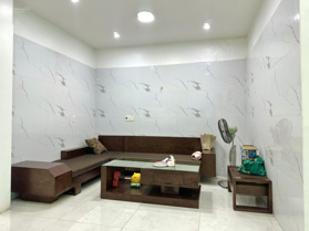 Nhà vườn kinh doanh 300m2 mặt đường CMT8