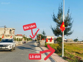 Chính chủ cần bán 112m2 đã chia làm 2 sổ giá 1tỷ2 đối diện quảng trường biển Quất Lâm