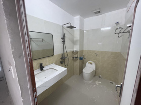 Bán nhà mặt đường chính kinh doanh