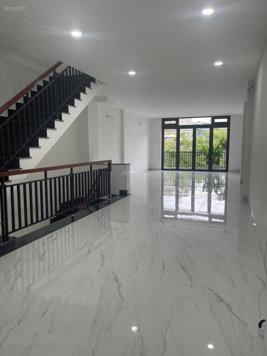 Cho thuê nhà mặt phố (nhà mới xây) tại KDC T30, Phạm Hùng, Bình Hưng, Bình Chánh, 25tr, 125 m2