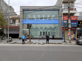 Cho thuê nhà mặt tiền đường Ngô Gia Tự 300m2x2 tầng ngang 12m