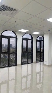 Cho thuê 4 tầng trên nhà mới xây ở Võ Chí Công. Phù hợp nhà hàng cao cấp. Cà phê, sàn văn phòng