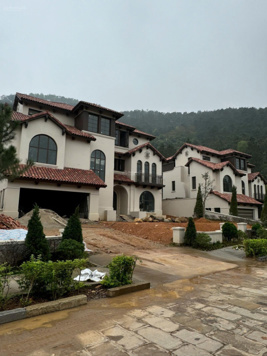 Cần bán căn biệt thự vip 1000m2, view Hồ, view Intercontinental 6 sao