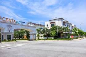 Shophouse trục chính Centa Riverside 60m mua trực tiếp CĐT, giá 80tr/1m2 vay miễn gốc lãi, CK 5%