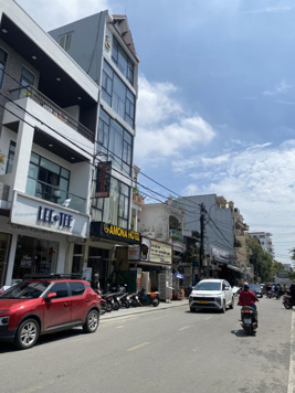 Bán nhanh khách sạn 6 tầng gồm 20p, mặt tiền Nguyễn Công Trứ - Phố tây sầm uất giá tốt 31 tỷ