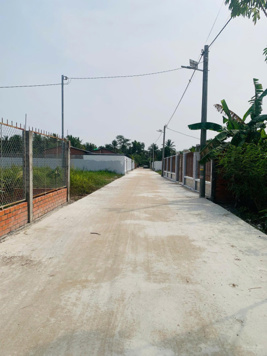 Bán gấp đất nền 2 mặt tiền 242m2 tại Xã Thanh Đức, Long Hồ, Vĩnh Long, 1,1 tỷ thương lượng